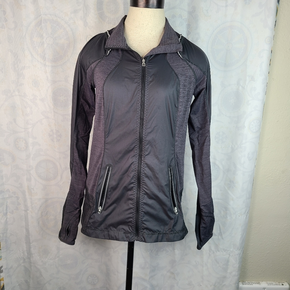 Lululemon Run Nothin But Run black and gray jacket women's size 4